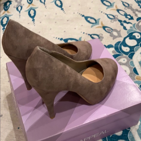 Suede Heels - Picture 4 of 4
